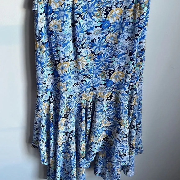 ASTR The Label  Santorini Floral One Shoulder dress - Picture 10 of 12